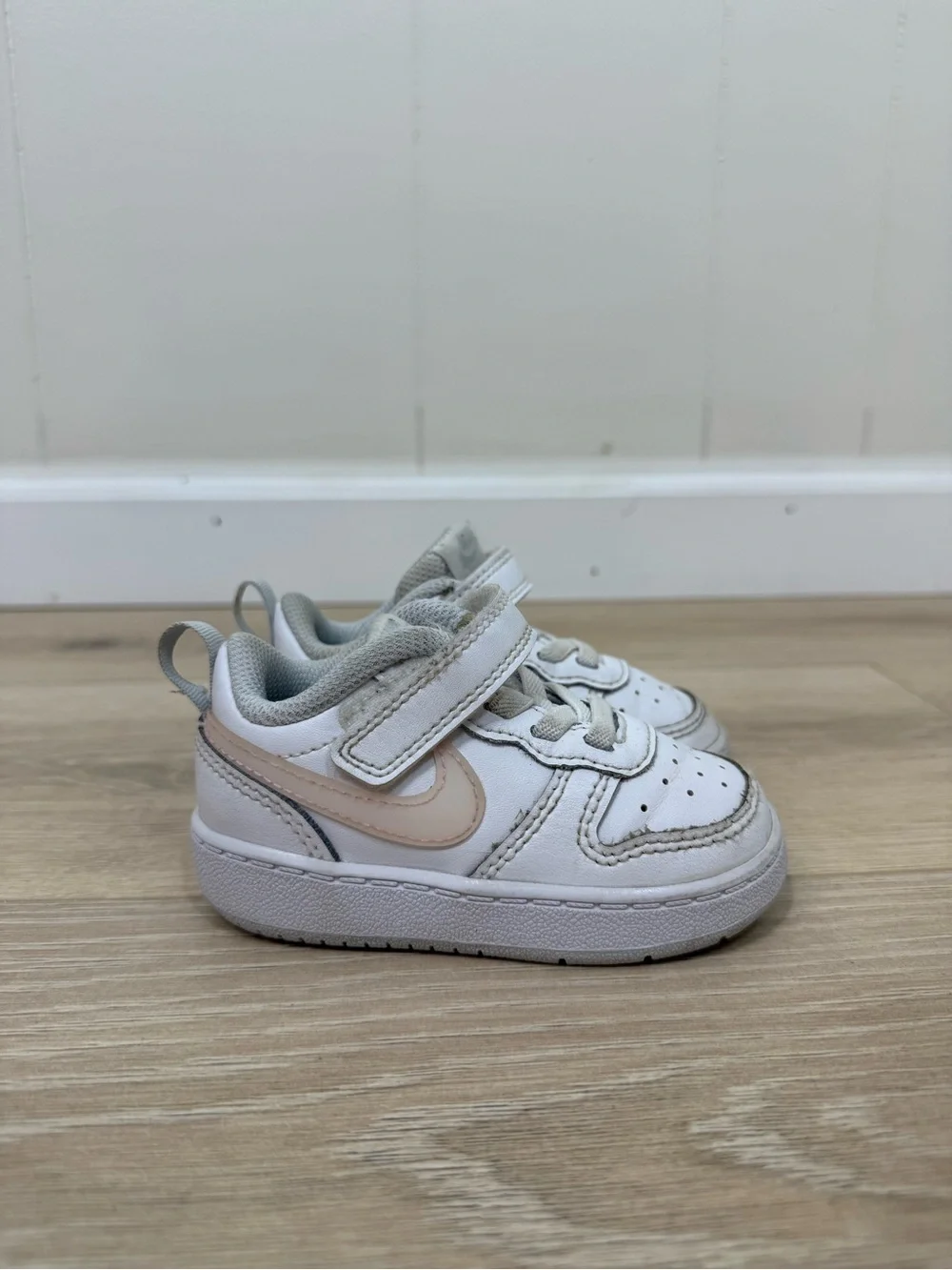 Nike Toddler Court Borough Low Sneakers